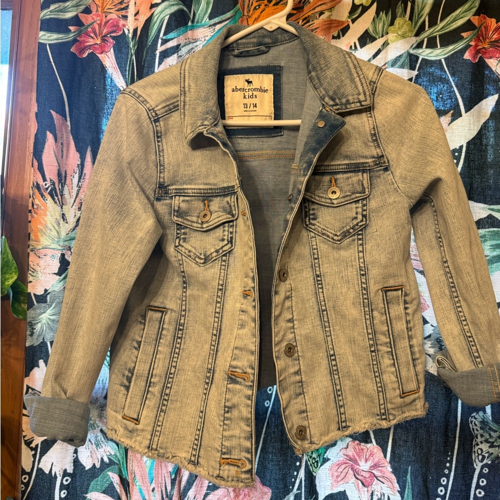 Abercrombie kids Jean jacket girls size 13/14
